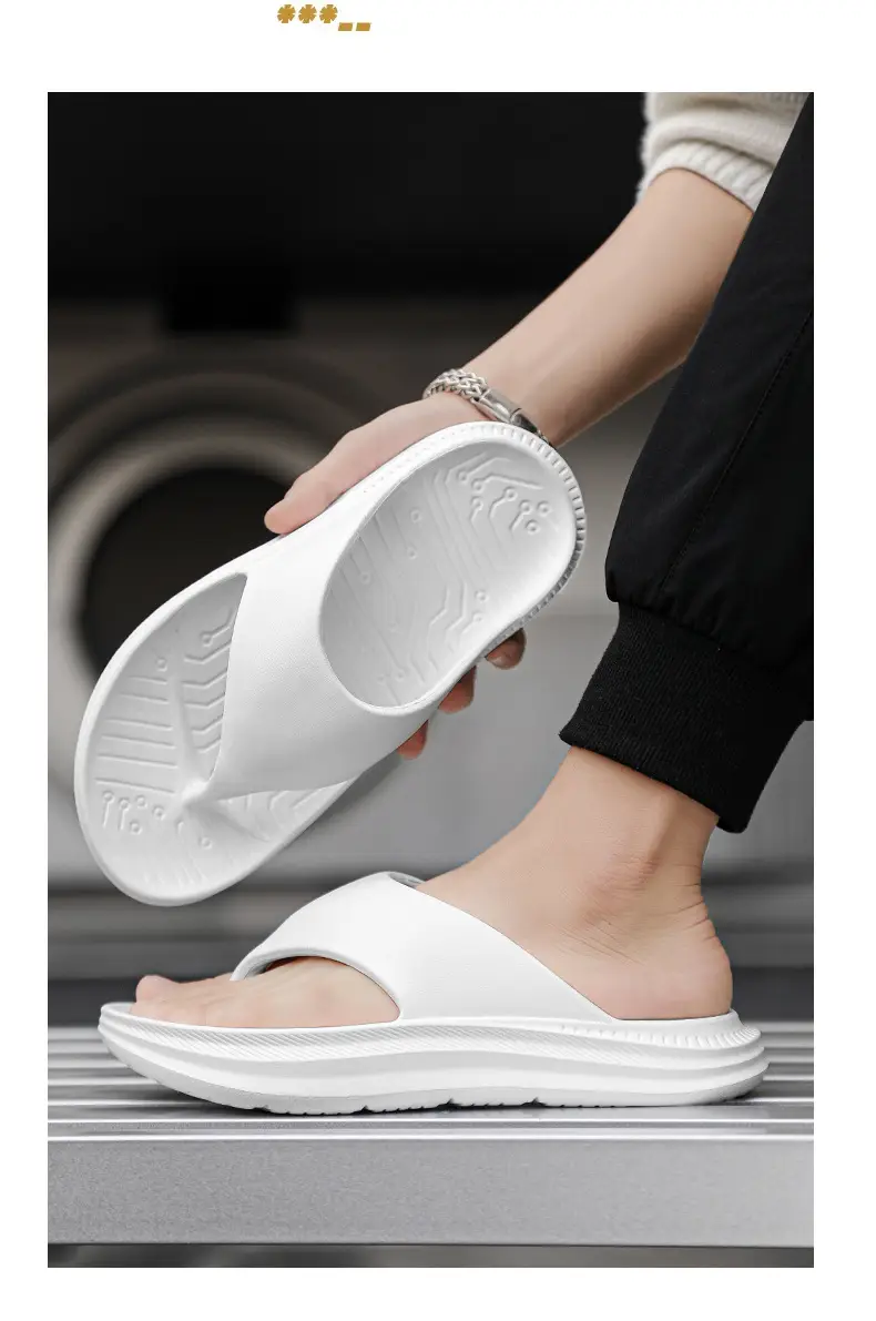 2025 Summer Flip-Flops for Men, Stylish Outdoor Beach Shoes, Trendy Soft-Soled Non-Slip Sandals for Men — feature 18