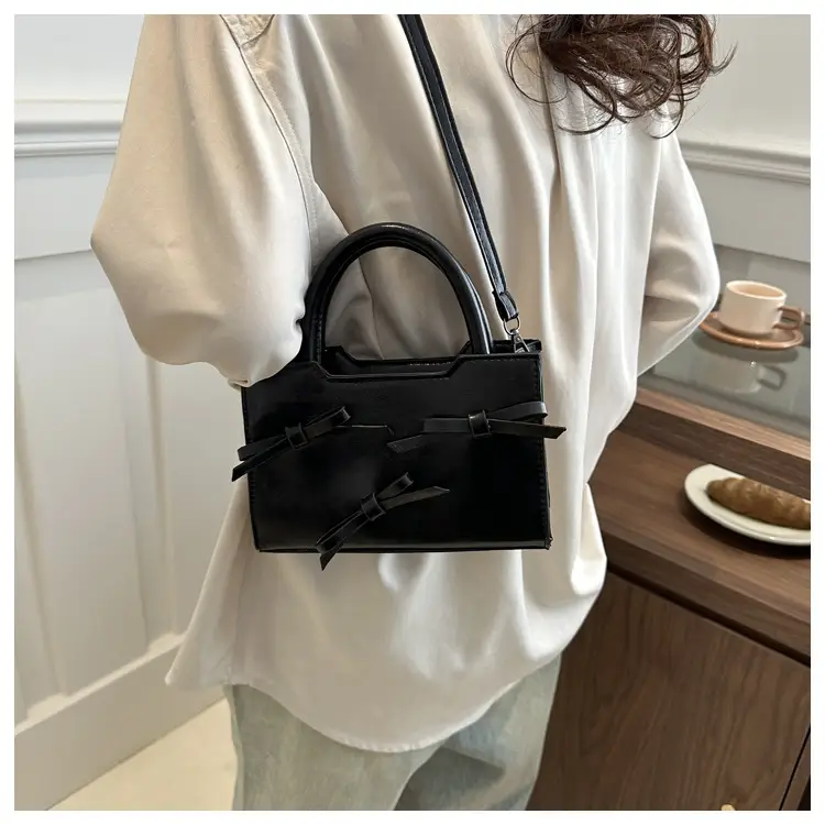 White Bow Shoulder Bag 2024 New Arrival — feature 10