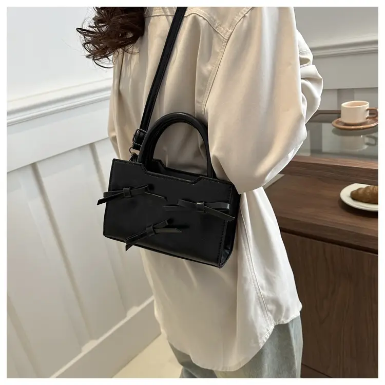 White Bow Shoulder Bag 2024 New Arrival — feature 9