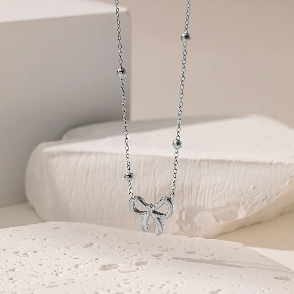 Gold Bow Tie Clavicle Necklace for Women - Image 5