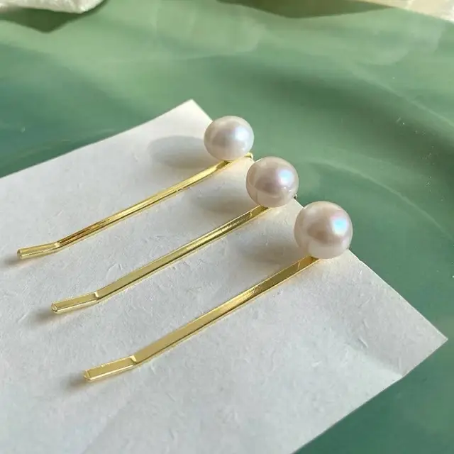French Pearl Hair Clips for Elegant Women - Image 2
