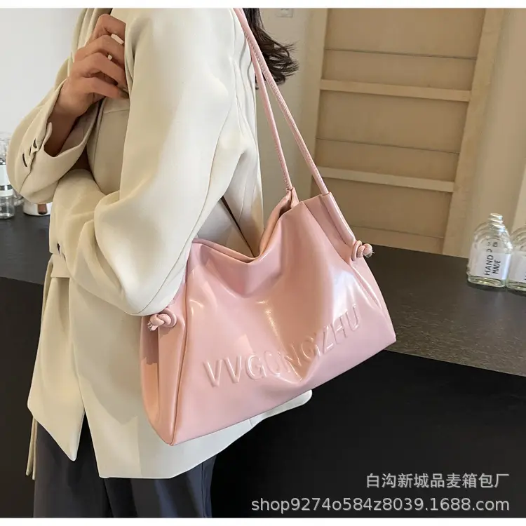 White Minimalist Shoulder Bag for Women 2026 — feature 17