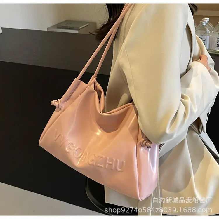 White Minimalist Shoulder Bag for Women 2026 — feature 18