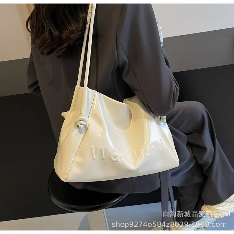 White Minimalist Shoulder Bag for Women 2026 — feature 21