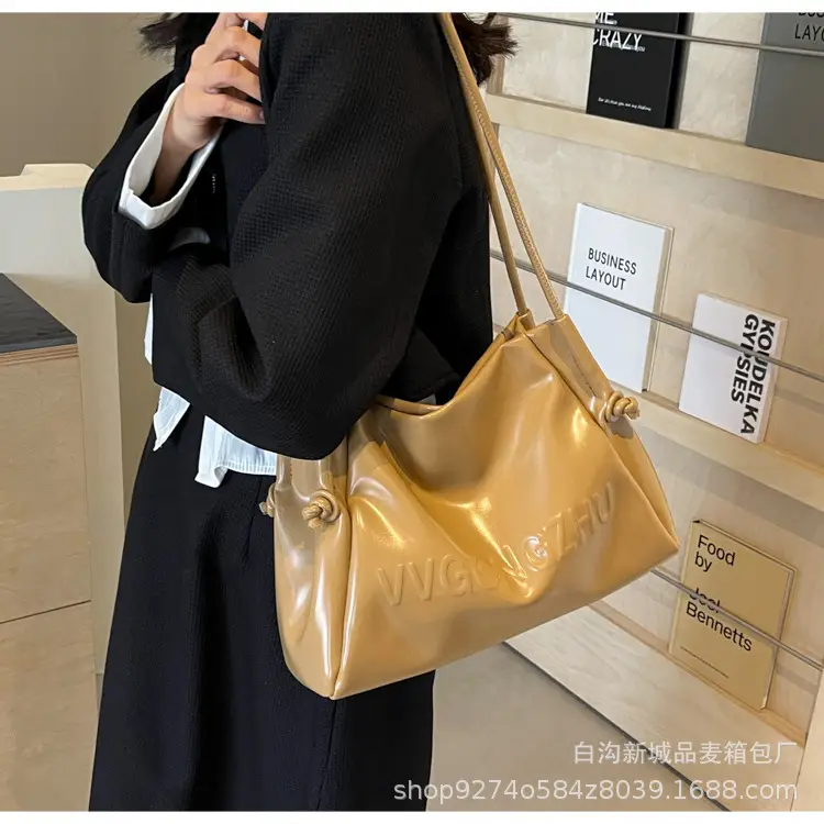 White Minimalist Shoulder Bag for Women 2026 — feature 25