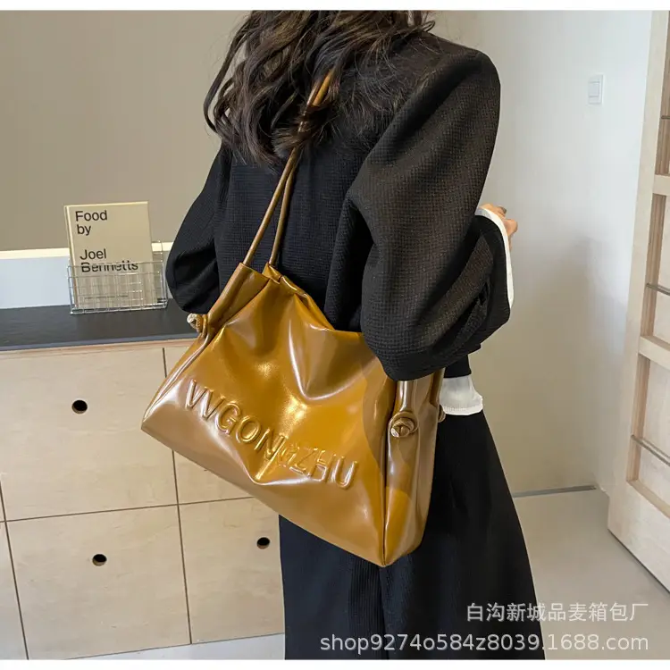 White Minimalist Shoulder Bag for Women 2026 — feature 28