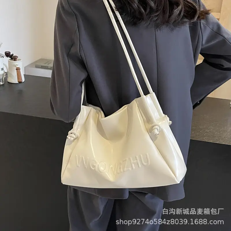 White Minimalist Shoulder Bag for Women 2026