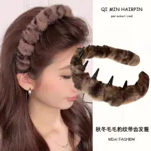 White Lace Triangle Hair Band with Silk Scarf Design — feature 8