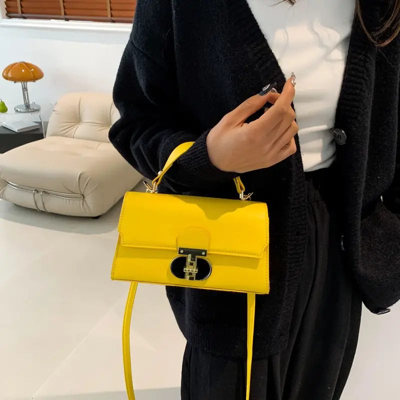 Black Lock Shoulder Messenger Bag for Women - Image 2