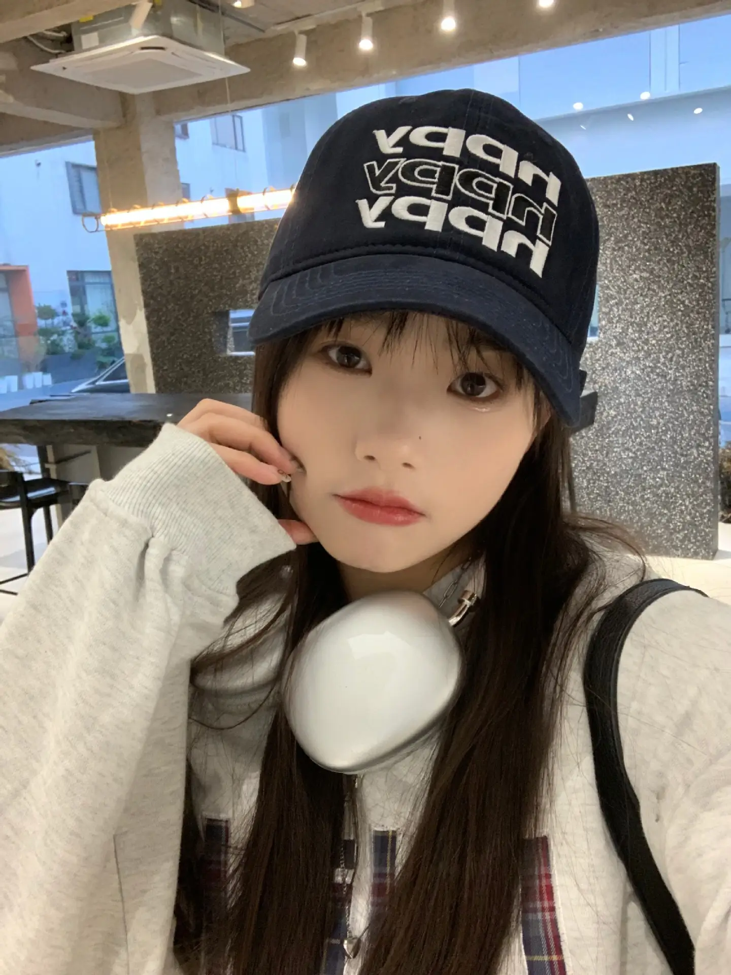 Women Retro Letter Cap Wide Brim Baseball Cap — feature 14
