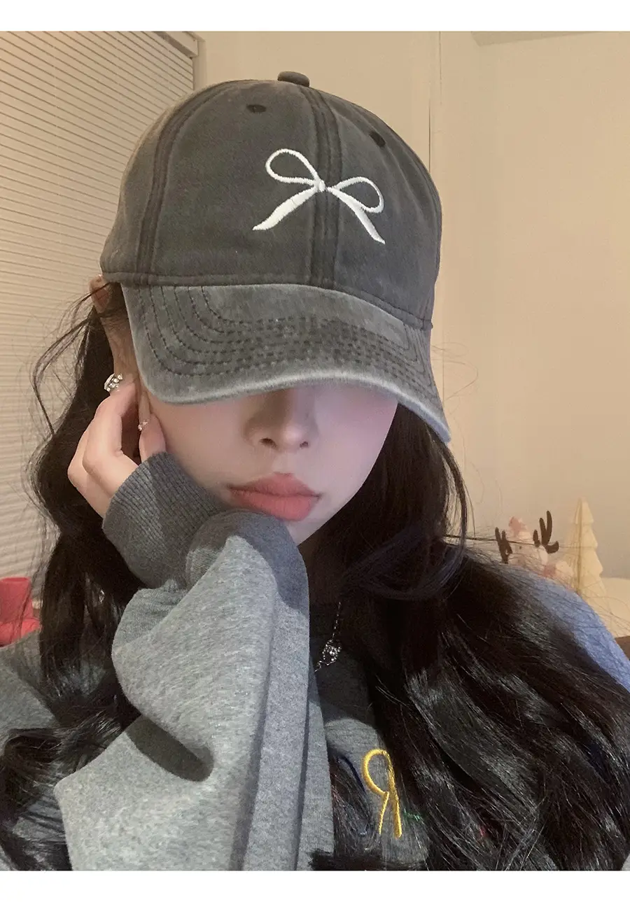 Bowknot Embroidered Women's Baseball Cap 2026 — feature 3