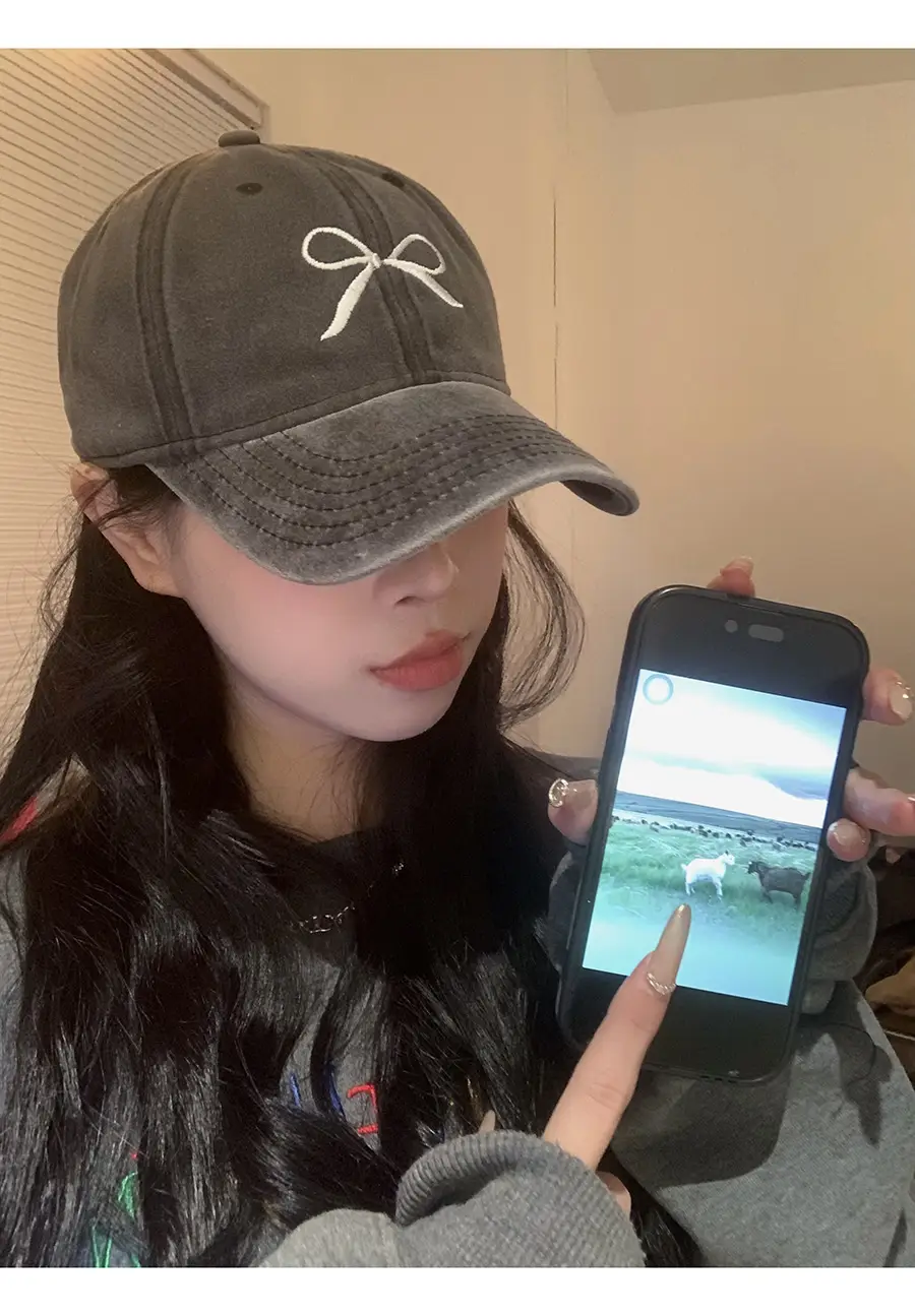 Bowknot Embroidered Women's Baseball Cap 2026 — feature 5