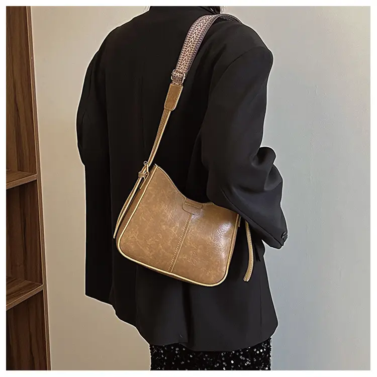 Women's Retro Underarm Bag 2024 New Trendy Crossbody — feature 14