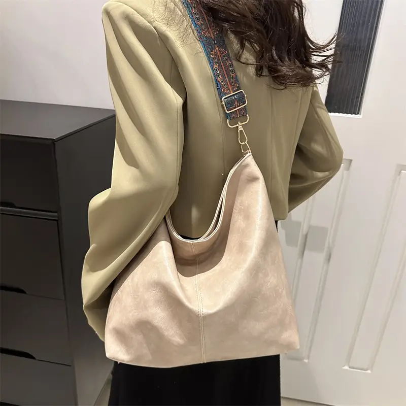 Pink Large Capacity Women's Shoulder Crossbody Bag - Image 8