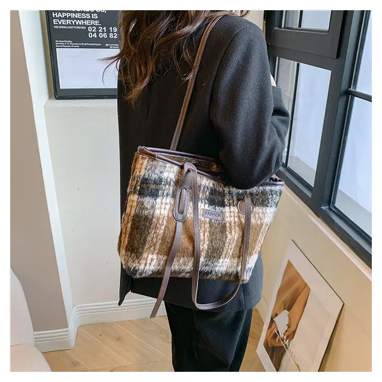 Women Plaid Wool Shoulder Bag 2024 Spring Western Style — feature 13