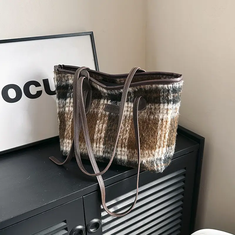 Women Plaid Wool Shoulder Bag 2024 Spring Western Style - Image 3
