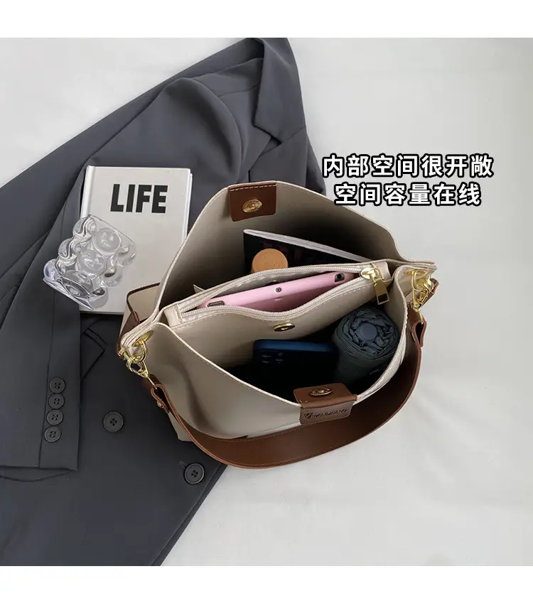 Women's Large Capacity Shoulder Messenger Bag Brown Leather — feature 6