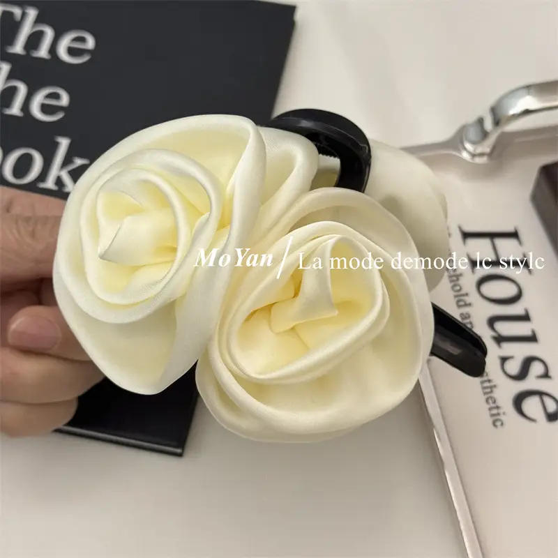 Black Rose Hairpin with High-Grade Shark Clip — feature 3