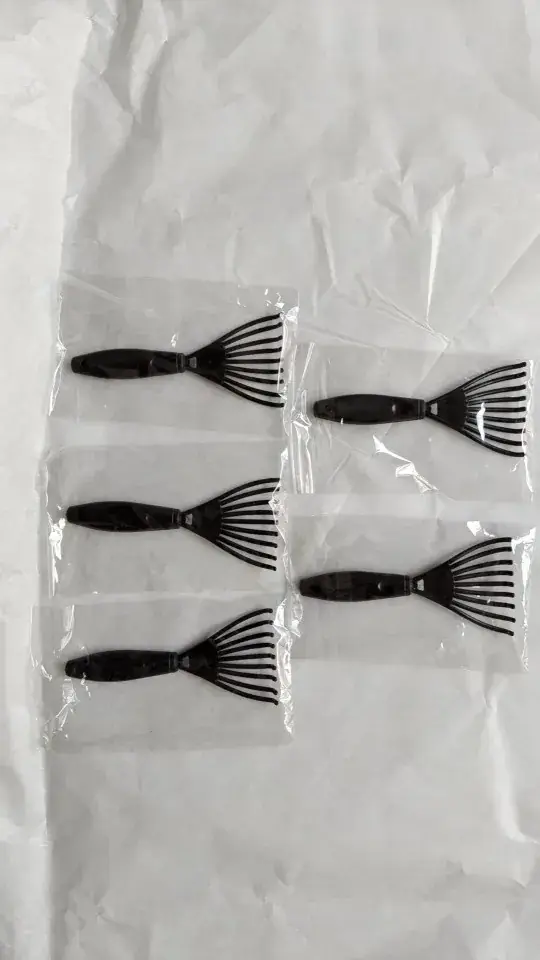 Black Comb Cleaning Brush for Hair Care — feature 6
