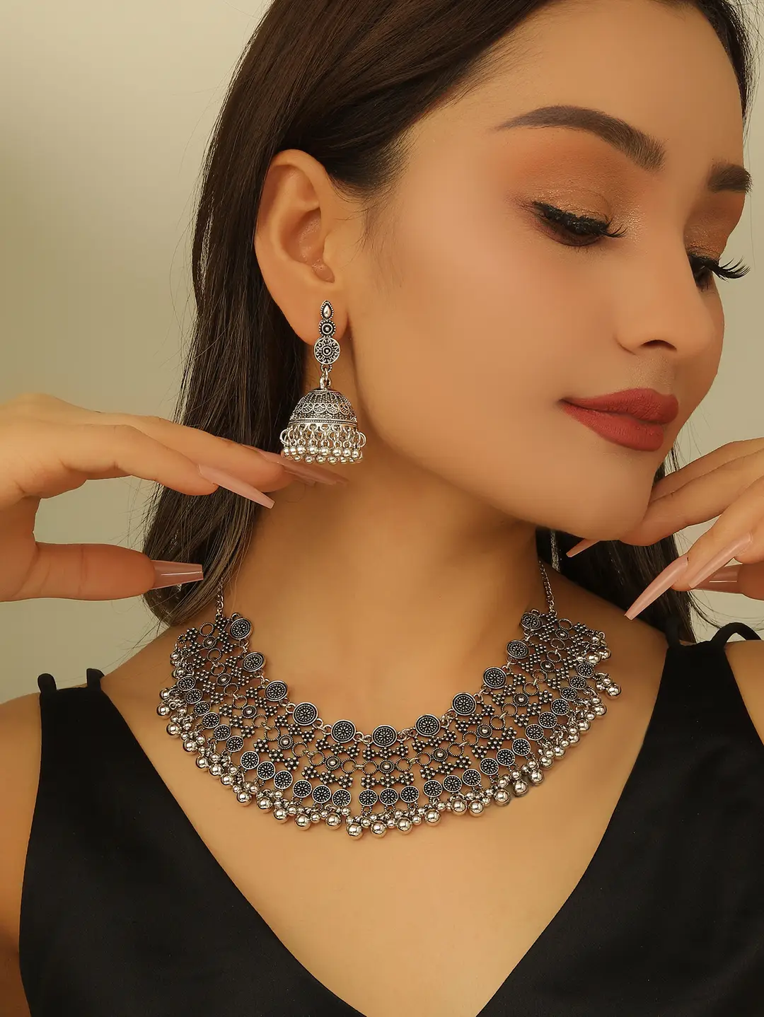 European and American Retro Exaggerated Stylish Earrings Ethnic Style Bohemian Temperament Necklace Earrings for Women Lightweight — feature 8