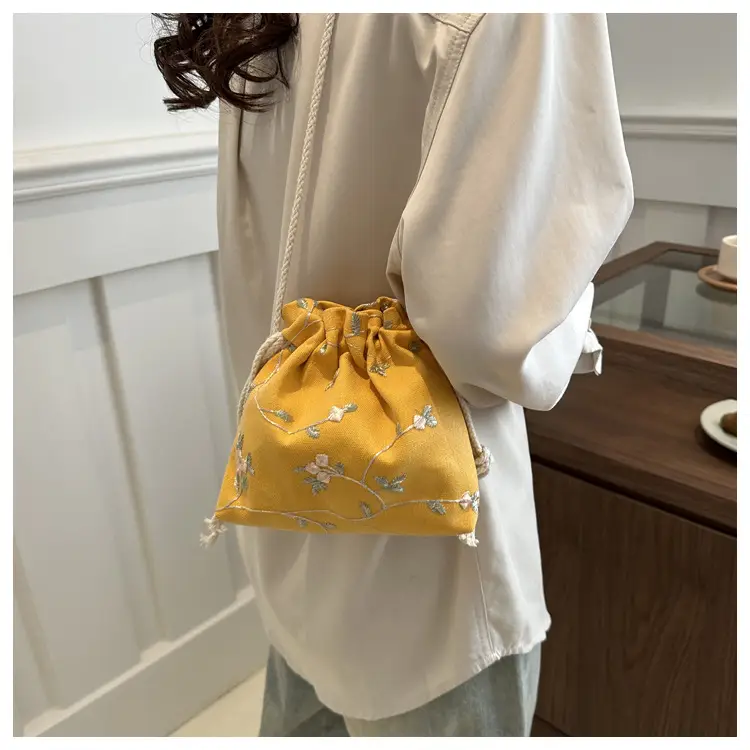 Women's Black Drawstring Shoulder Messenger Bag 2024 — feature 10