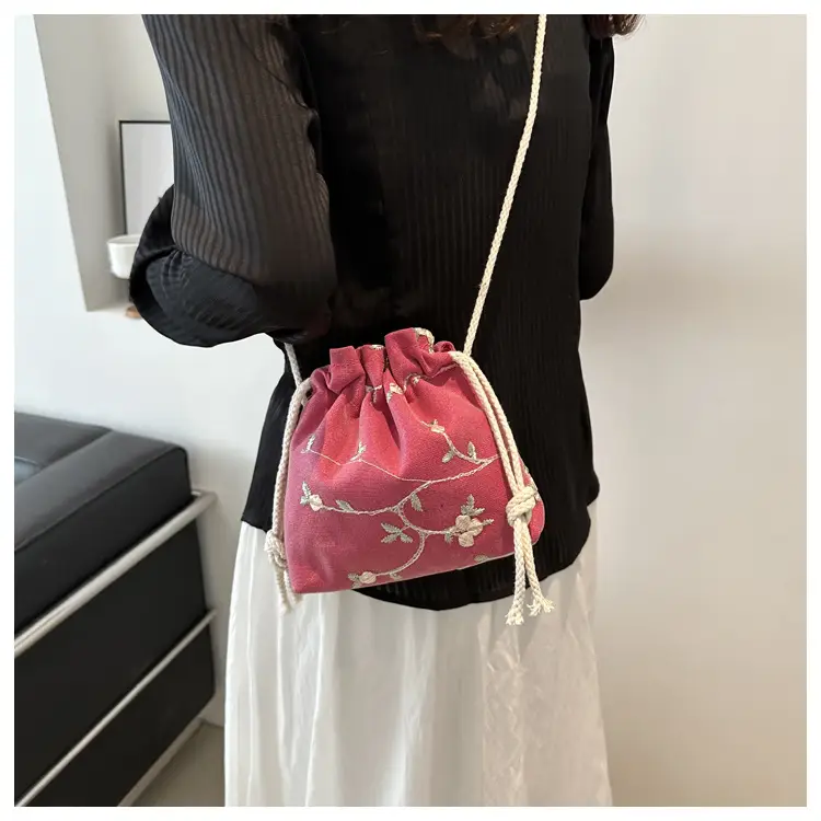Women's Black Drawstring Shoulder Messenger Bag 2024 — feature 14