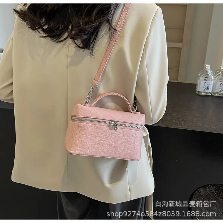Women's Brown Leather Shoulder Bag 2026 New Style — feature 1