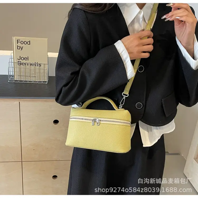Women's Brown Leather Shoulder Bag 2026 New Style — feature 18