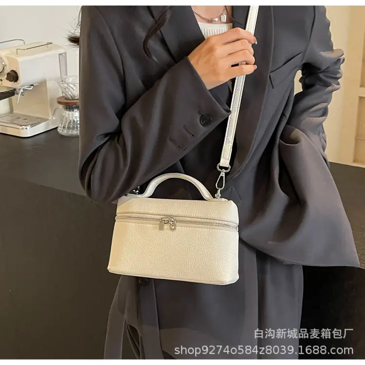 Women's Brown Leather Shoulder Bag 2026 New Style — feature 28