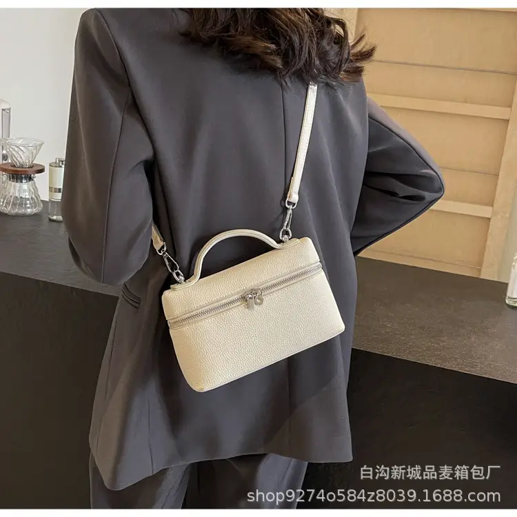 Women's Brown Leather Shoulder Bag 2026 New Style — feature 29