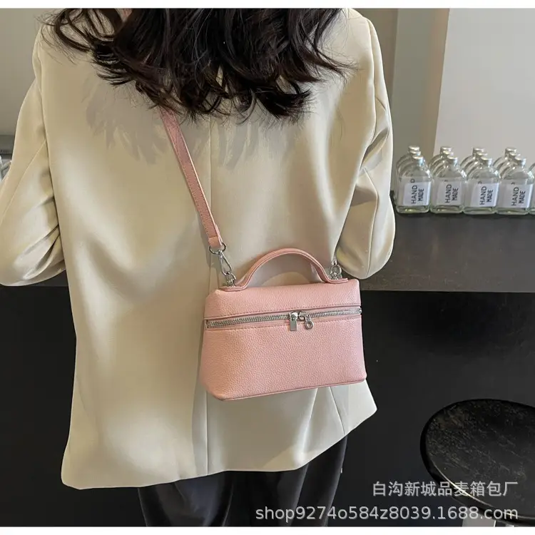 Women's Brown Leather Shoulder Bag 2026 New Style — feature 33