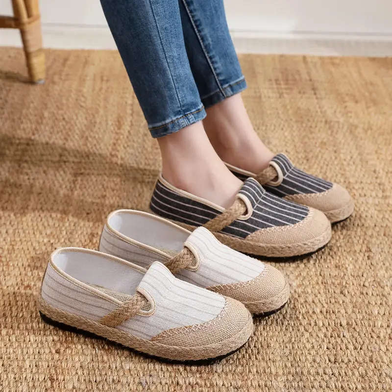 Spring 2025 New Old Beijing Cloth Shoes Breathable Mother Shoes Soft Sole Non-slip Casual Women's Shoes Slip-on Women's Shoes - Image 5