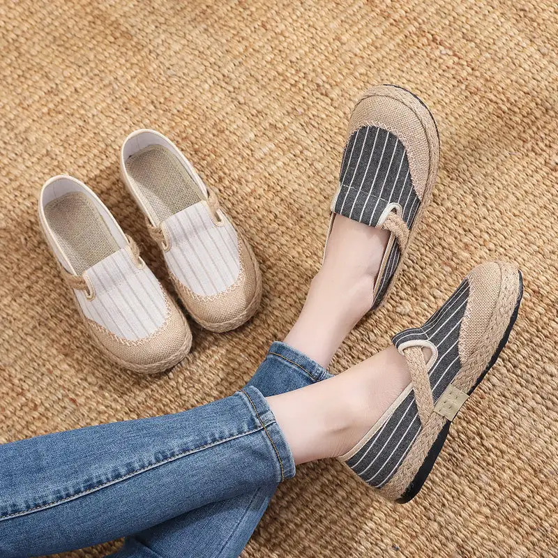 Spring 2025 New Old Beijing Cloth Shoes Breathable Mother Shoes Soft Sole Non-slip Casual Women's Shoes Slip-on Women's Shoes - Image 6