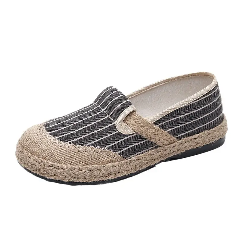 Spring 2025 New Old Beijing Cloth Shoes Breathable Mother Shoes Soft Sole Non-slip Casual Women's Shoes Slip-on Women's Shoes - Image 7