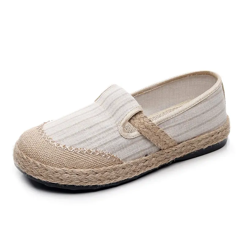 Spring 2025 New Old Beijing Cloth Shoes Breathable Mother Shoes Soft Sole Non-slip Casual Women's Shoes Slip-on Women's Shoes - Image 2