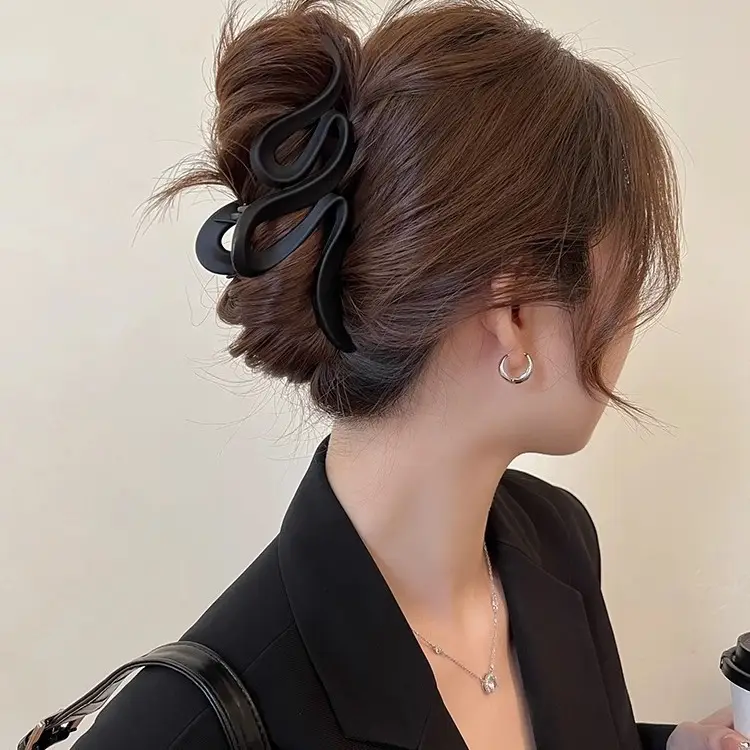 Frosted Wave Shark Hairpin for Women 2024 - Image 5