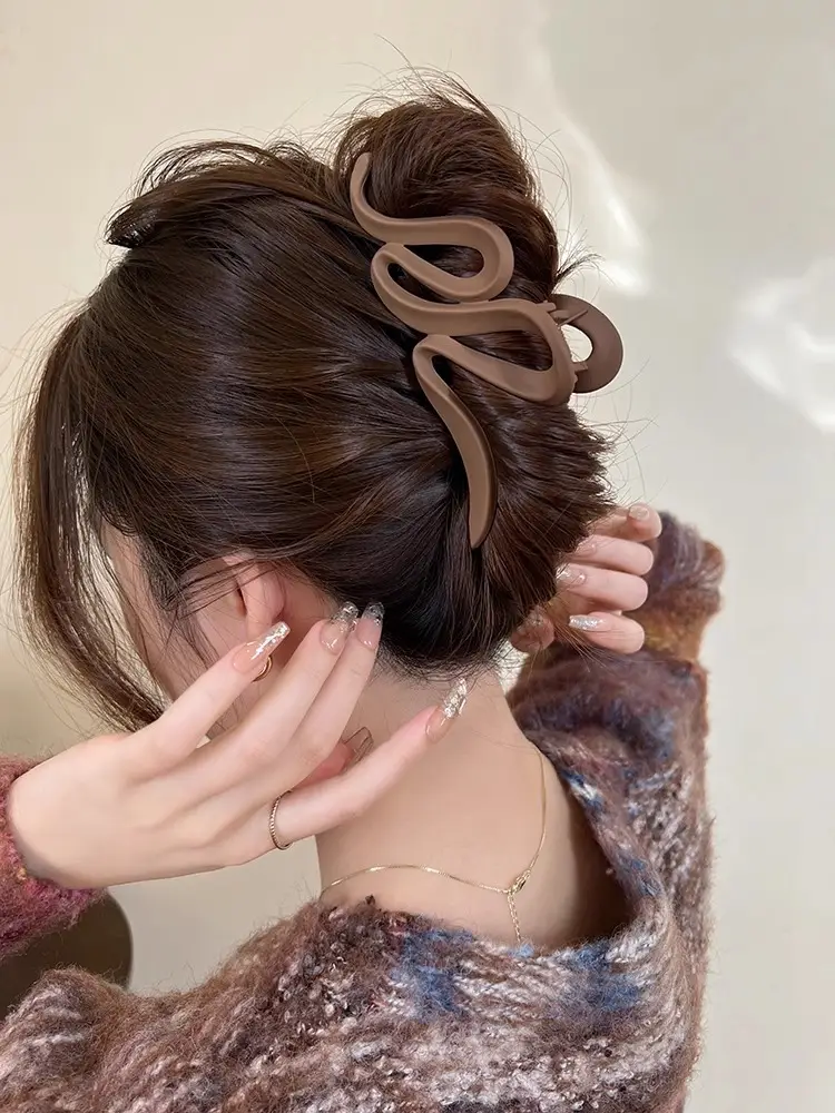 Frosted Wave Shark Hairpin for Women 2024 — feature 5