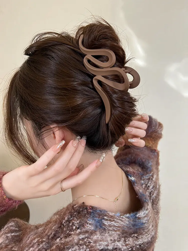 Frosted Wave Shark Hairpin for Women 2024 - Image 3