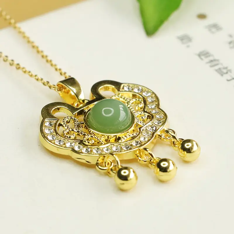 Aiyu Jade Pendant Necklace Gold Vintage Ruyi Lock Design — feature 7