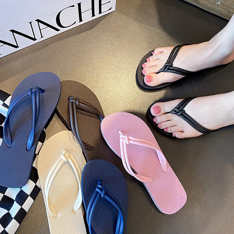 Women's Flip-Flops Beach Sandals 2025 Summer Ins Style Thong Sandals for Outdoor Wear Flat Sandals Women's Anti-Slip Flat Heel
