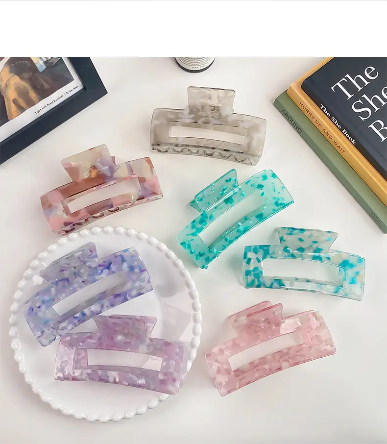 Oversized Acetic Acid Clip Hair Clip Women's Back of Head — feature 10