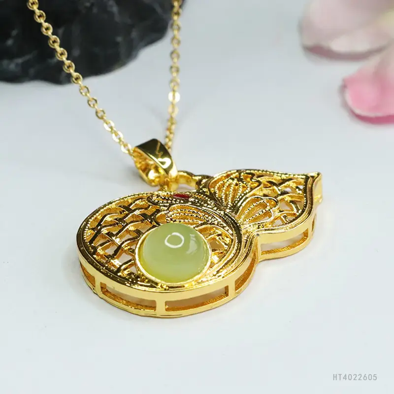 Guan Yu Jade Pendant Necklace Gold Vintage - Image 5