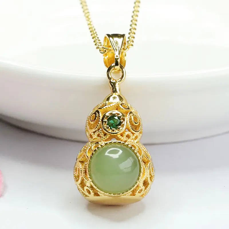 Guan Yu Jade Pendant Necklace with Jasper Gourd Design — feature 4
