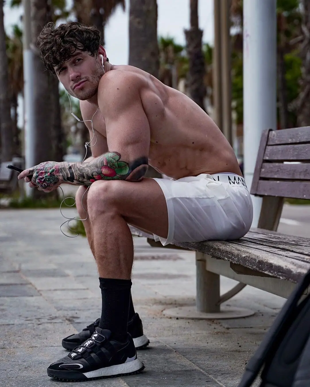 Men's White Quick-Drying Sports Shorts Lightweight — feature 9