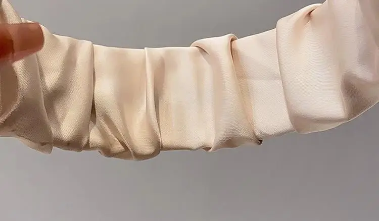 Korean Style Pearl Wide Brim Headband — feature 10