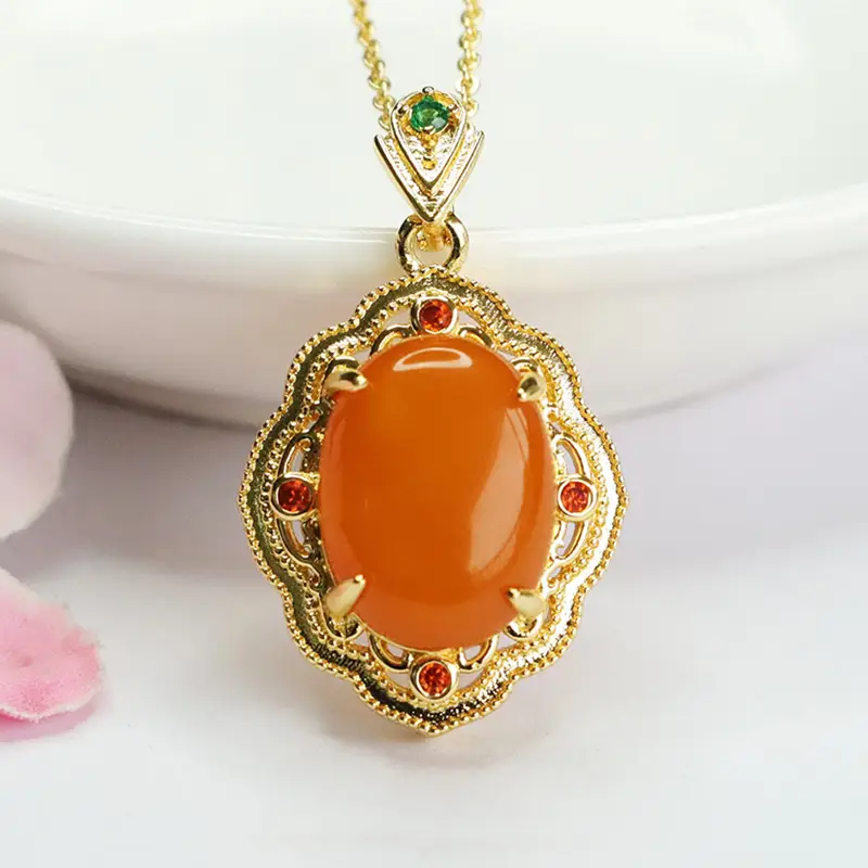 Guan Yu Natural Amber Pendant Full Honey Old Beeswax Necklace — feature 4