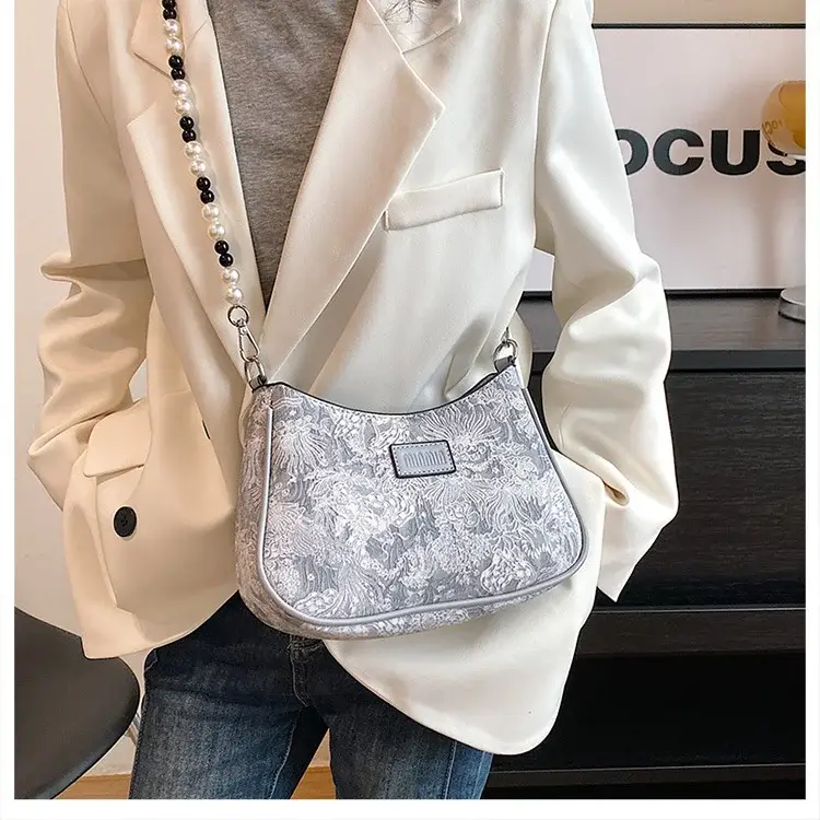 2025 Sanfu Pain Bag Pearl National Print Shoulder Crossbody — feature 48