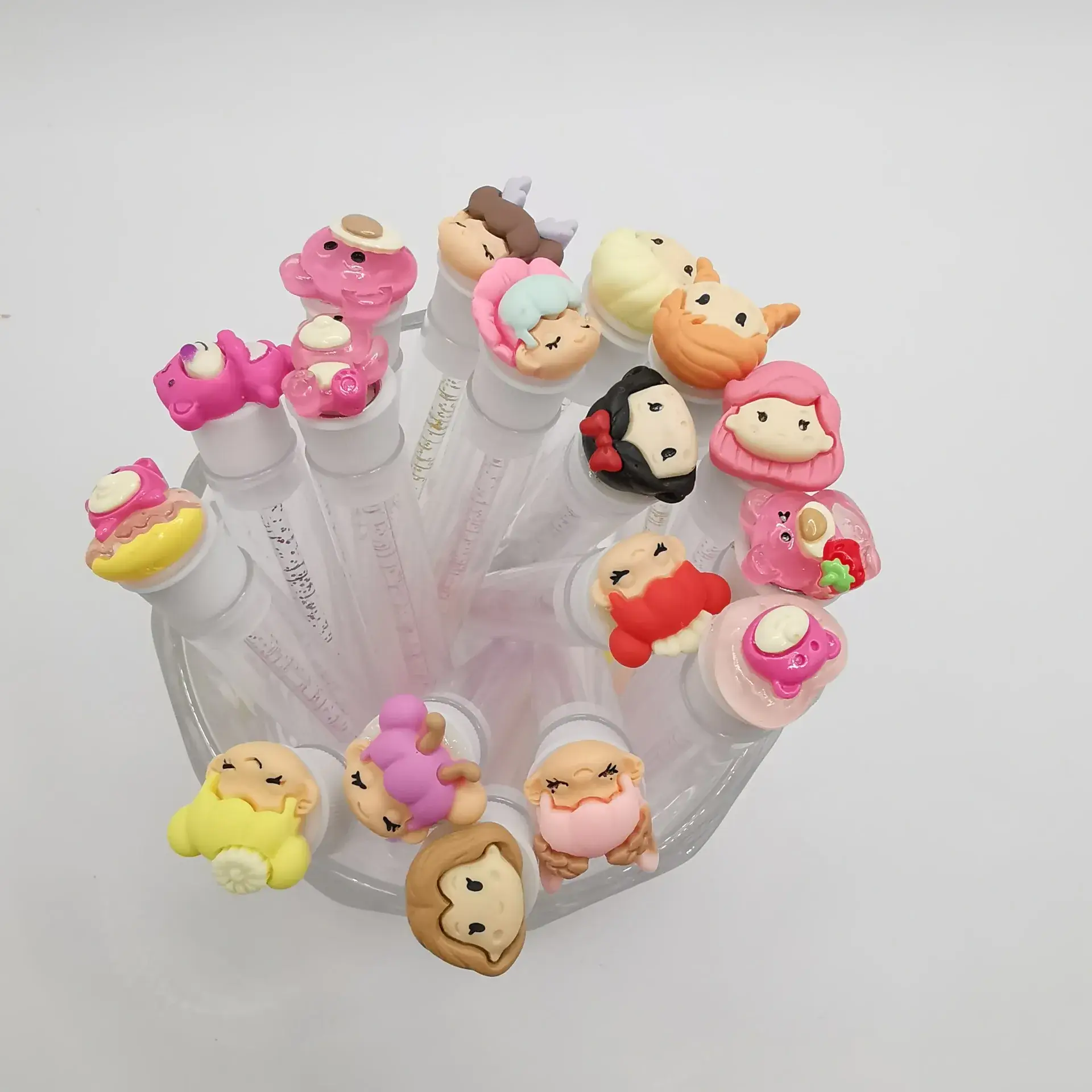 Portable Cartoon Mascara Brush with Crystal Rod — feature 2
