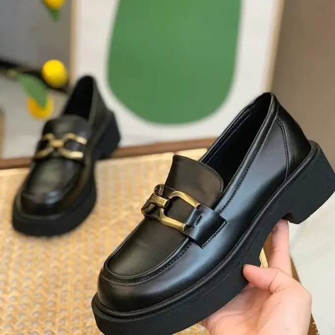 Women Retro British Style Leather Slip-On Loafers - Image 5