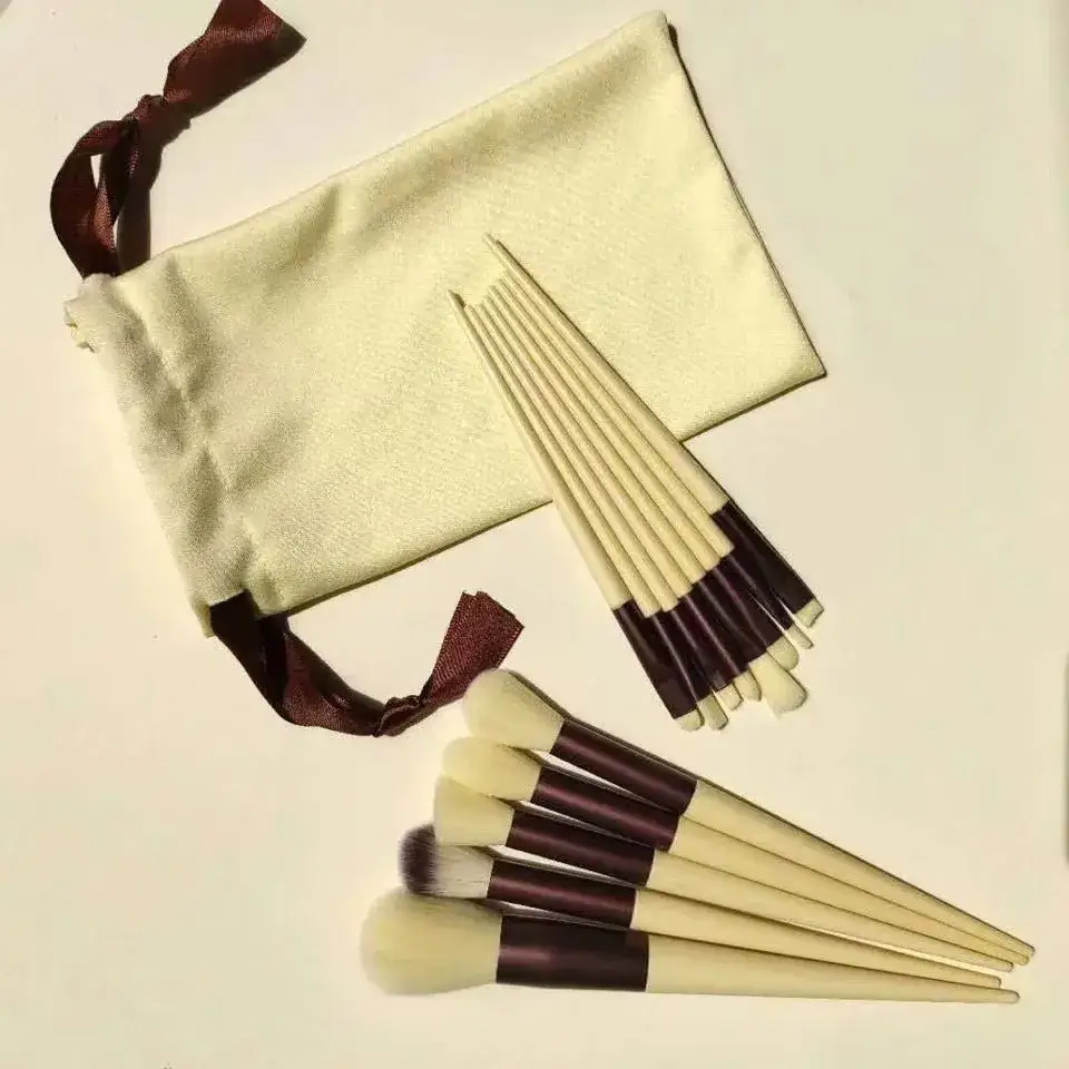 13 Piece Black Makeup Brushes Set with Velvet Bag - Image 3